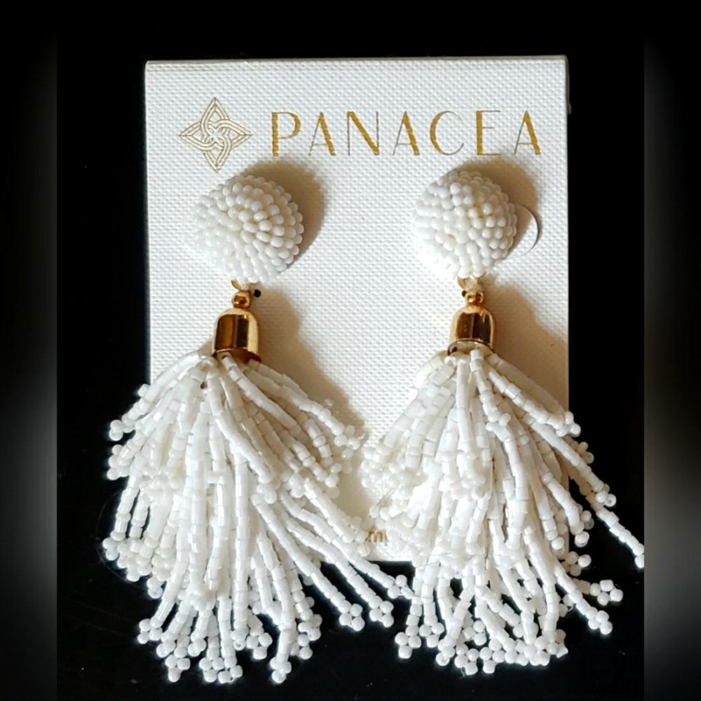 NEW Rachel Zoe Box of Style Panacea White Fountain Tassel Earrings Beach Spa
